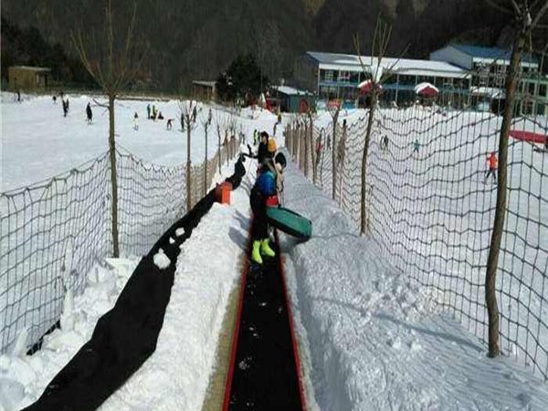 滑雪場(chǎng)魔毯廠家